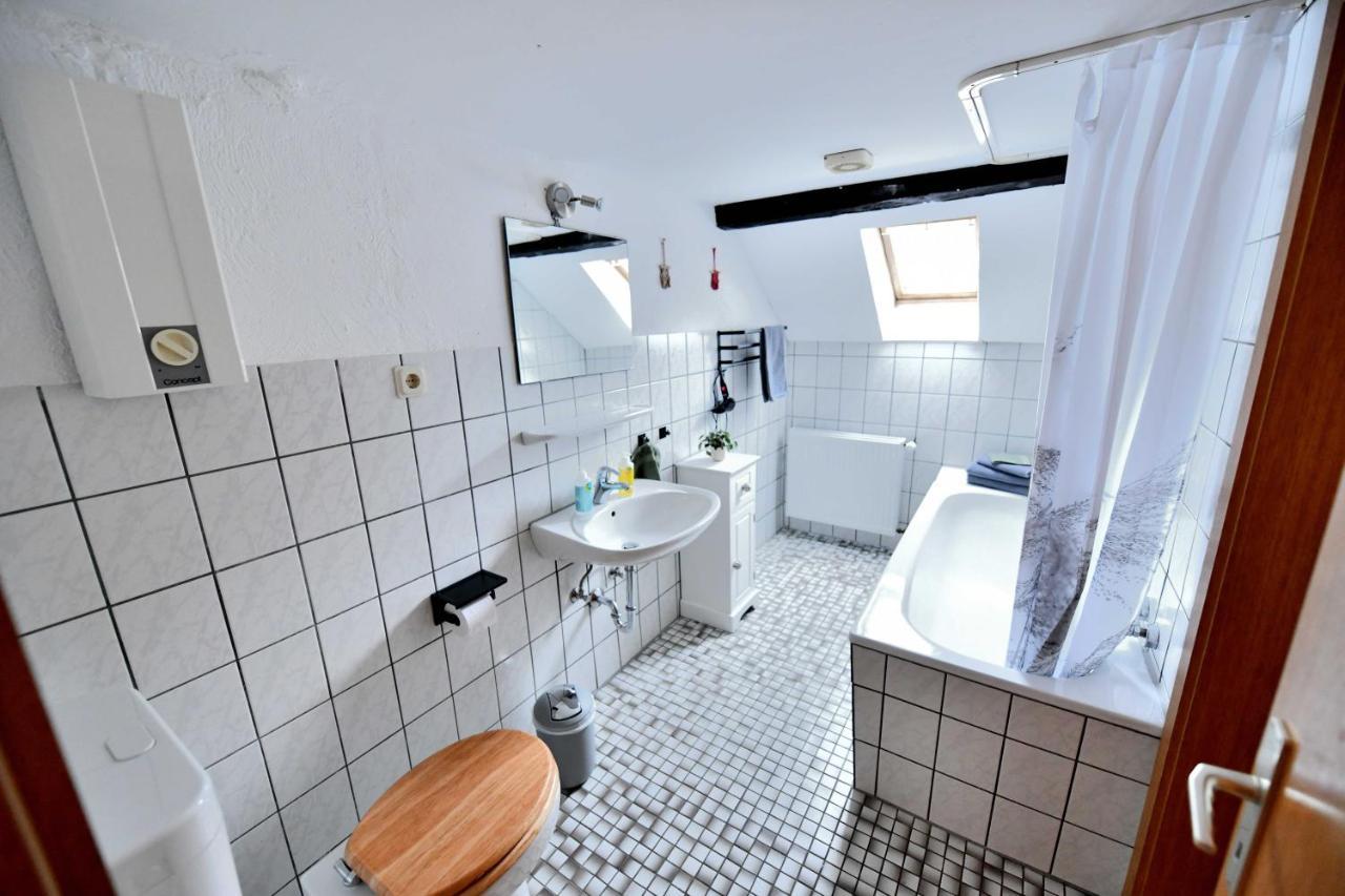 Ferienwohnung Im Alten Bauernhaus 린들라 외부 사진